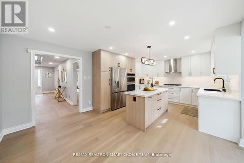 89 Beckenridge Drive, Markham, ON - Indoor Photo Showing Kitchen With Upgraded Kitchen