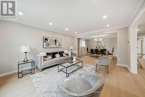 89 Beckenridge Drive, Markham, ON - Indoor Photo Showing Living Room