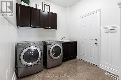 2265 Millstone Drive, Oakville, ON - Indoor Photo Showing Laundry Room