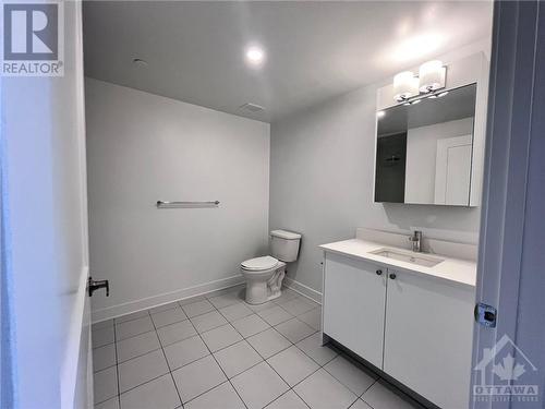 180 George Street Unit#406, Ottawa, ON - Indoor Photo Showing Bathroom