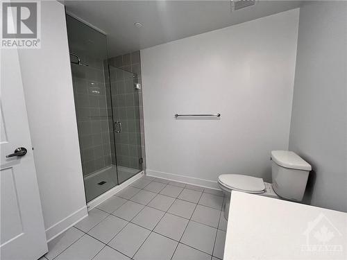 180 George Street Unit#406, Ottawa, ON - Indoor Photo Showing Bathroom