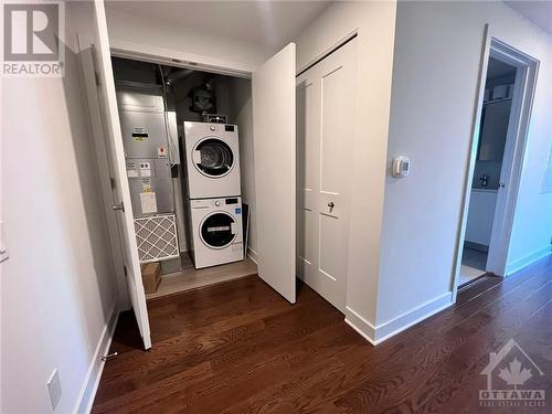 180 George Street Unit#406, Ottawa, ON - Indoor Photo Showing Laundry Room