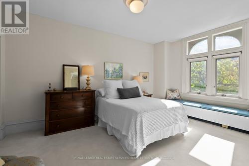 136 Collier Street, Toronto, ON - Indoor Photo Showing Bedroom