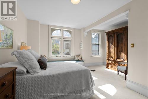 136 Collier Street, Toronto, ON - Indoor Photo Showing Bedroom