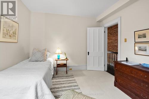 136 Collier Street, Toronto, ON - Indoor Photo Showing Bedroom