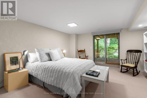 136 Collier Street, Toronto, ON - Indoor Photo Showing Bedroom