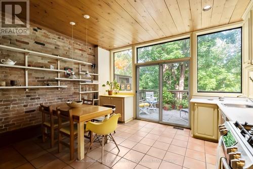 136 Collier Street, Toronto, ON - Indoor Photo Showing Dining Room