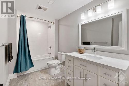 1818 Cedarlakes Way, Ottawa, ON - Indoor Photo Showing Bathroom