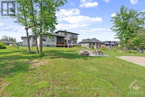 1818 Cedarlakes Way, Ottawa, ON - Outdoor