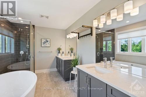 1818 Cedarlakes Way, Ottawa, ON - Indoor Photo Showing Bathroom