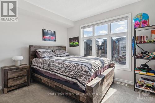 827 Mikinak Road, Ottawa, ON - Indoor Photo Showing Bedroom