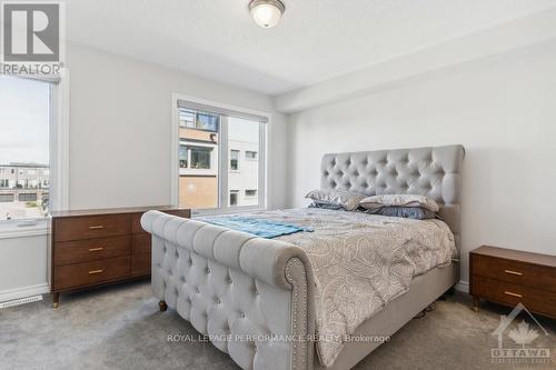 827 Mikinak Road, Ottawa, ON - Indoor Photo Showing Bedroom