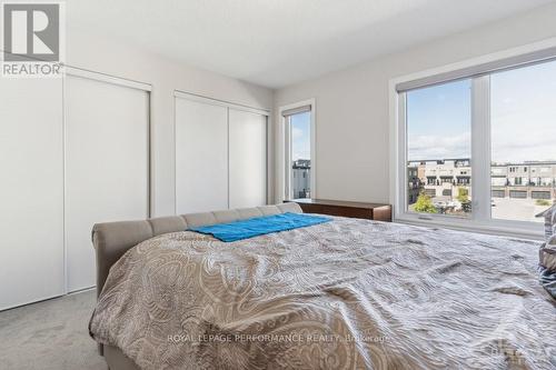 827 Mikinak Road, Ottawa, ON - Indoor Photo Showing Bedroom