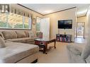 4493 93 Highway, Grasmere, BC  - Indoor Photo Showing Living Room 