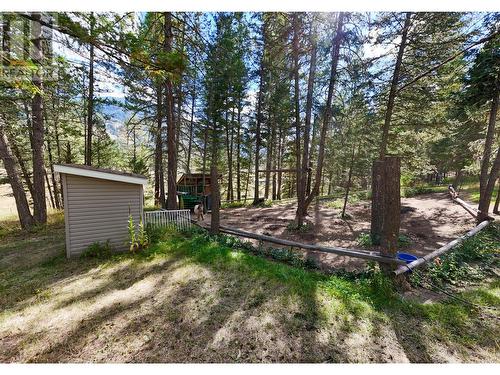 4493 93 Highway, Grasmere, BC - Outdoor