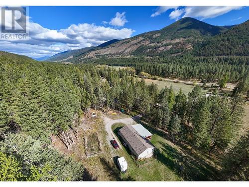 4493 93 Highway, Grasmere, BC - Outdoor With View