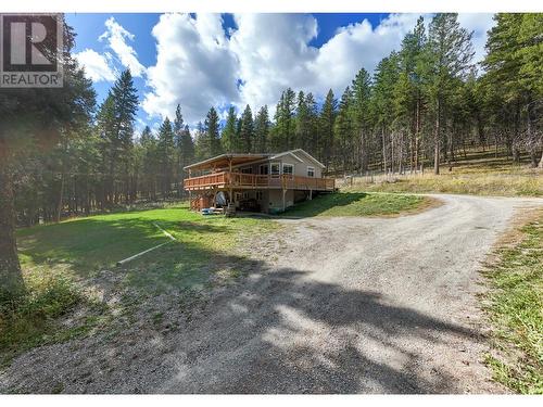 4493 93 Highway, Grasmere, BC - Outdoor