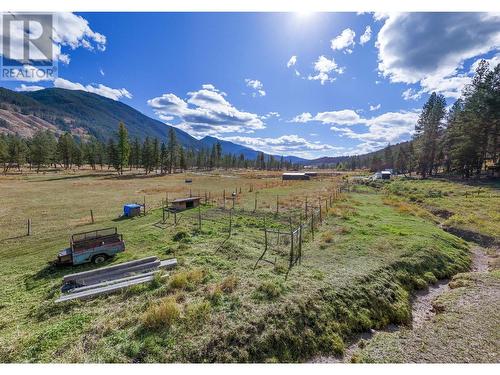 4493 93 Highway, Grasmere, BC - Outdoor With View