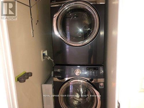 419 - 35 Saranac Boulevard, Toronto, ON - Indoor Photo Showing Laundry Room