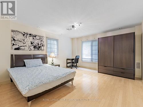 111 - 151 Townsgate Drive, Vaughan, ON - Indoor Photo Showing Bedroom