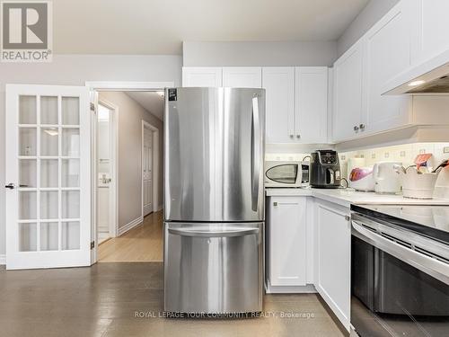 111 - 151 Townsgate Drive, Vaughan, ON - Indoor Photo Showing Kitchen