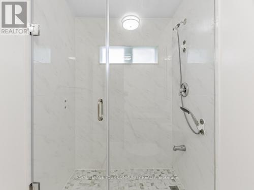 111 - 151 Townsgate Drive, Vaughan, ON - Indoor Photo Showing Bathroom