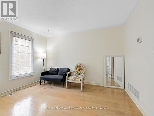 111 - 151 Townsgate Drive, Vaughan, ON - Indoor