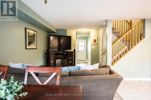 144 Sydenham Wells, Barrie, ON - Indoor Photo Showing Living Room