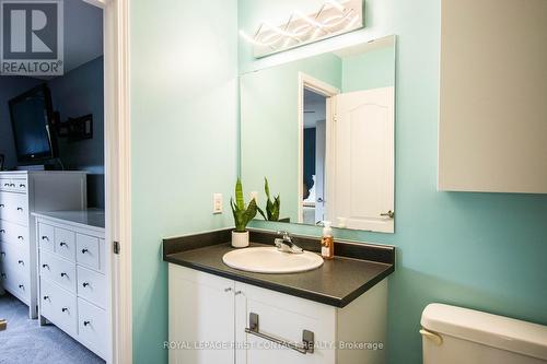 144 Sydenham Wells, Barrie, ON - Indoor Photo Showing Bathroom