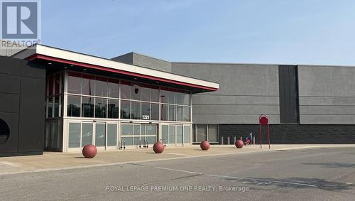 2225 Erin Mills Parkway, Mississauga, ON 