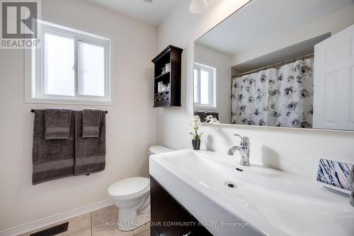 129 Faris Street, Bradford West Gwillimbury, ON - Indoor Photo Showing Bathroom