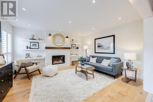 129 Faris Street, Bradford West Gwillimbury, ON - Indoor Photo Showing Living Room With Fireplace