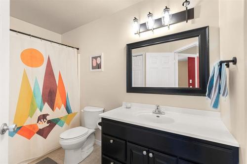 59 Vivian Avenue, Winnipeg, MB - Indoor Photo Showing Bathroom