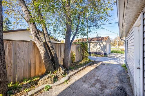 59 Vivian Avenue, Winnipeg, MB - Outdoor