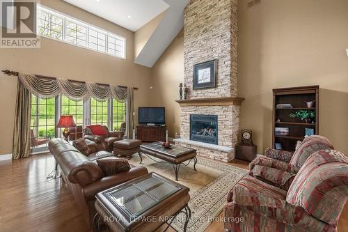 5045 Michener Road, Fort Erie, ON - Indoor Photo Showing Living Room With Fireplace