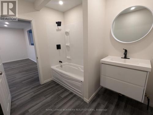 188 Birch Street N, Timmins (Central), ON - Indoor Photo Showing Bathroom