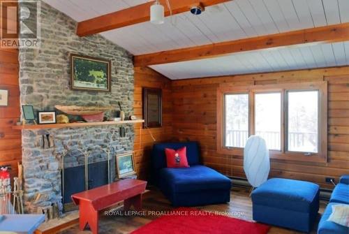 217 Cemetery Lane, Prince Edward County (North Marysburgh), ON - Indoor Photo Showing Living Room With Fireplace