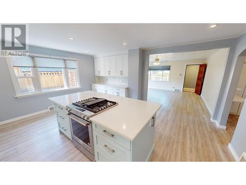 871 305Th Street, Kimberley, BC - Indoor Photo Showing Kitchen