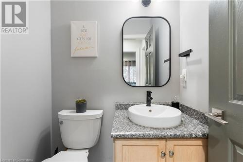 14 Coopershawk Crescent, Hamilton, ON - Indoor Photo Showing Bathroom