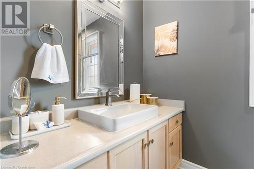 14 Coopershawk Crescent, Hamilton, ON - Indoor Photo Showing Bathroom