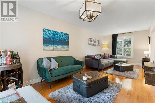 14 Coopershawk Crescent, Hamilton, ON - Indoor Photo Showing Living Room