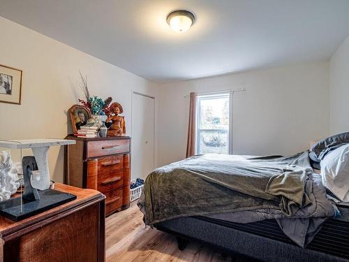 Logement - 27  - 33 Rue Junction, Stanstead - Ville, QC - Indoor Photo Showing Bedroom