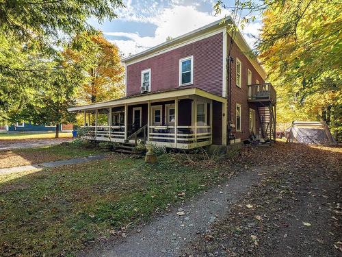 FaÃ§ade - 27  - 33 Rue Junction, Stanstead - Ville, QC - Outdoor With Deck Patio Veranda