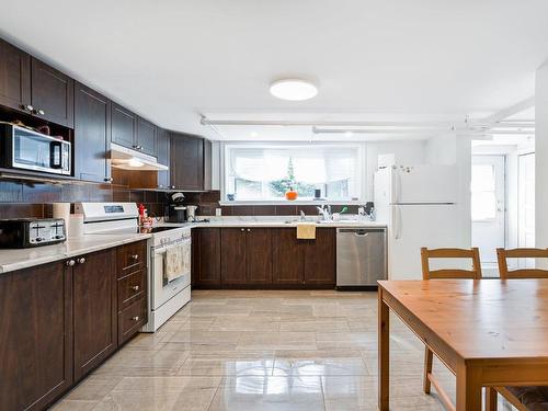 Kitchen - 2040 Av. Connaught, Montréal (Côte-Des-Neiges/Notre-Dame-De-Grâce), QC - Indoor Photo Showing Kitchen