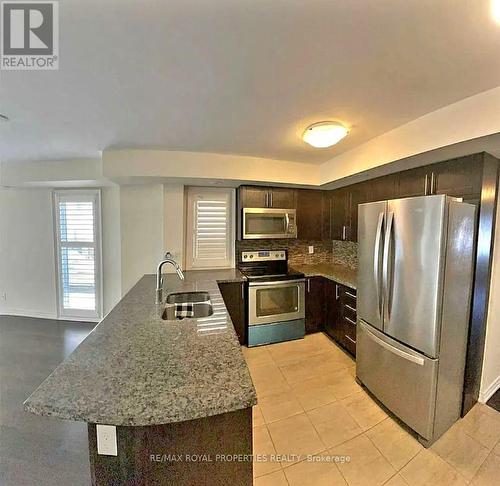 #822 - 1 Blanche Lane, Markham, ON - Indoor Photo Showing Kitchen With Stainless Steel Kitchen With Double Sink