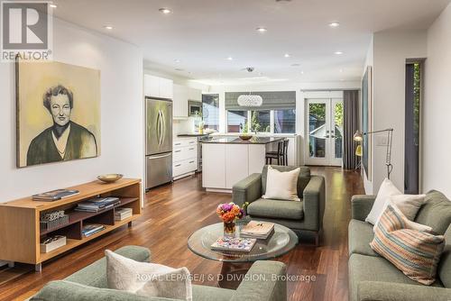 44 Standish Avenue, Toronto, ON - Indoor Photo Showing Living Room