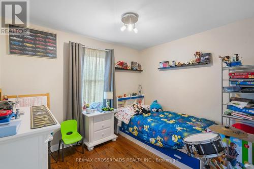 114 Glenshephard Drive, Toronto, ON - Indoor Photo Showing Bedroom