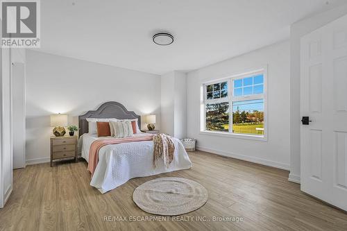 7580 Regional 20 Road, West Lincoln, ON - Indoor Photo Showing Bedroom