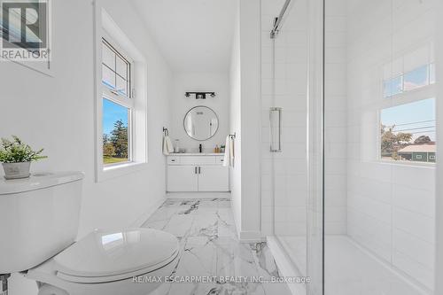 7580 Regional 20 Road, West Lincoln, ON - Indoor Photo Showing Bathroom