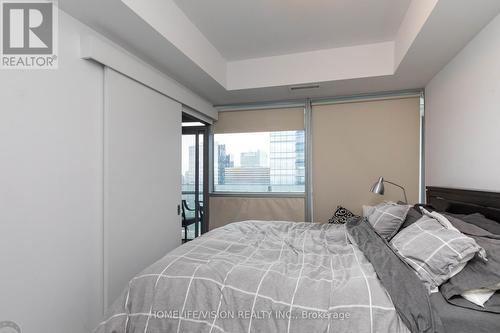 4009 - 12 York Street, Toronto, ON - Indoor Photo Showing Bedroom